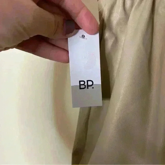 BP Faux Leather Tan Side Slit Mini Skirt Size M - Picture 4 of 6